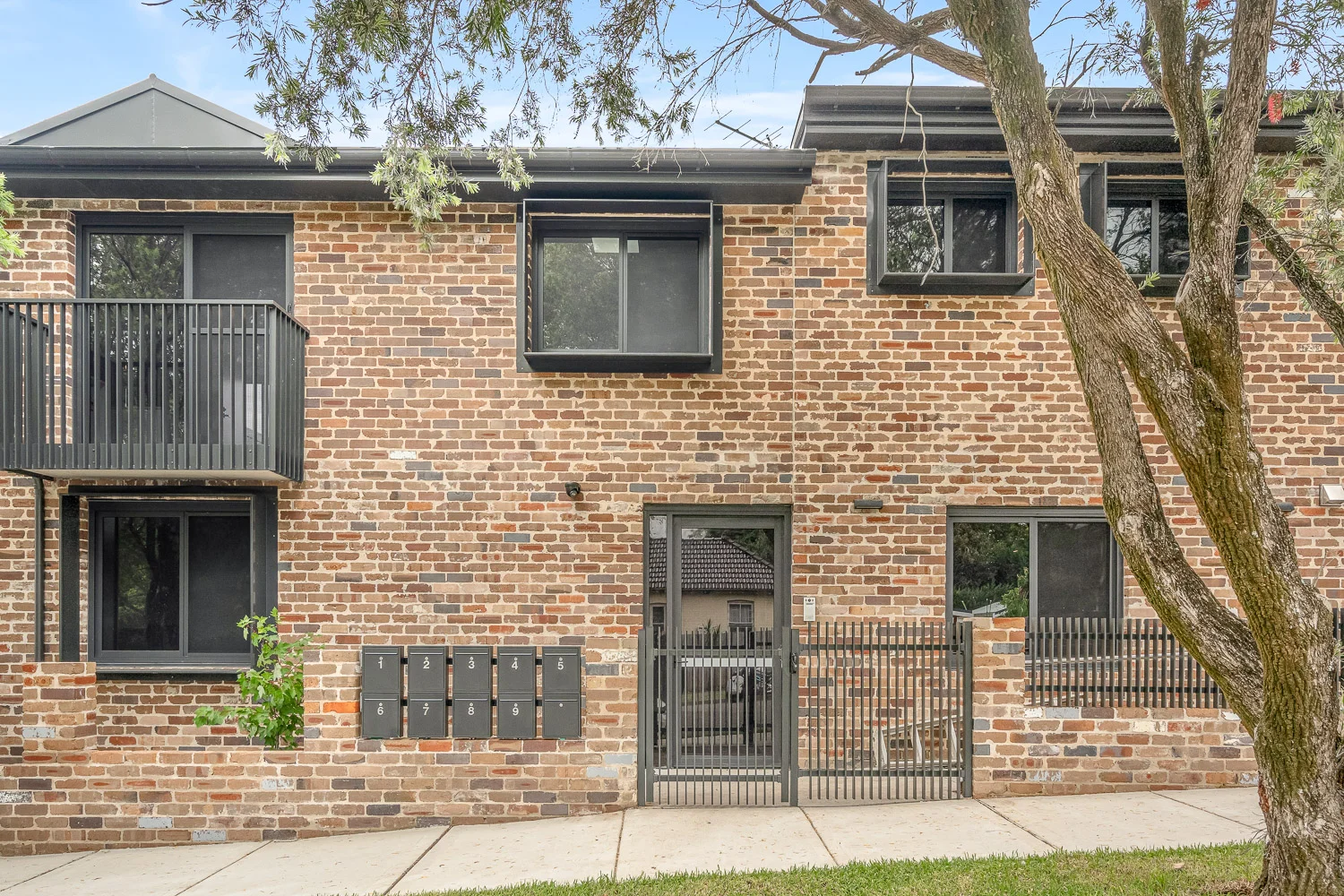 9/9 Fleet Street, Carlton NSW 2218