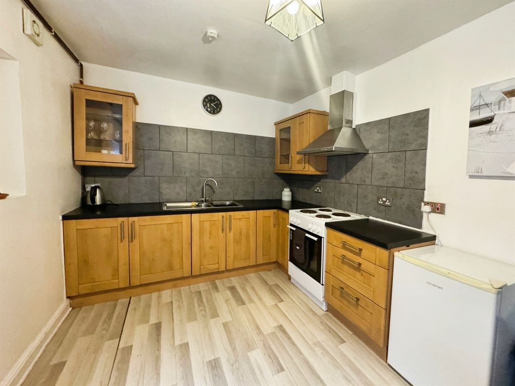Additional image 9 of 2 bed flat for salePisgah Street, Kenfig Hill, Bridgend CF33
