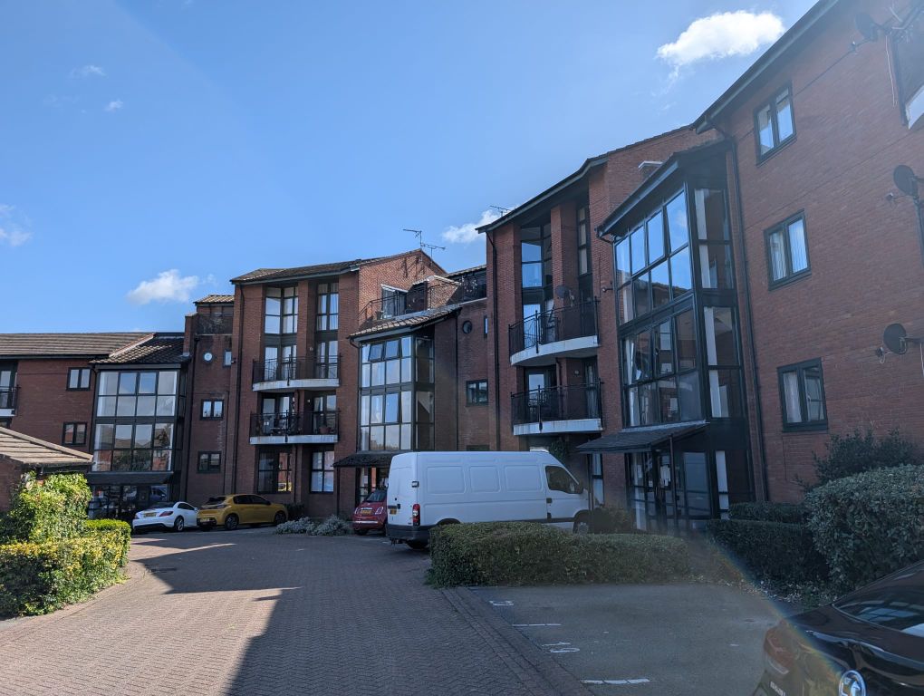 2 bed flat for salePriory Wharf, Birkenhead CH41