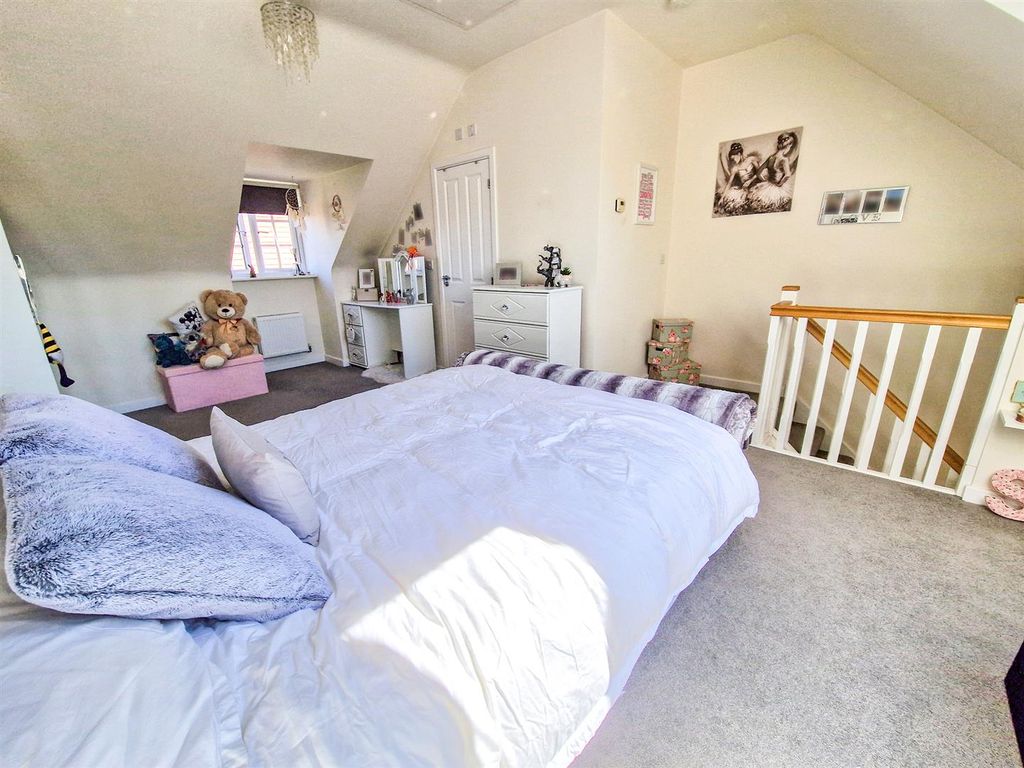Additional image 21 of 3 bed semi-detached house for saleHovingham Drive, Great Denham, Bedford MK40
