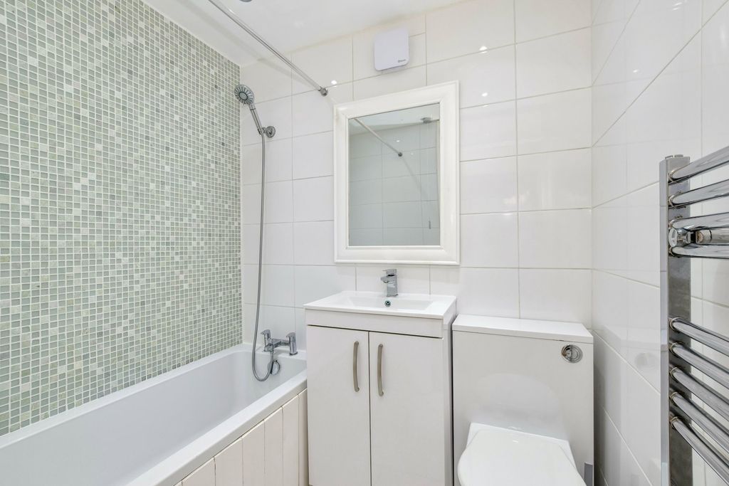 Additional image 12 of 1 bed maisonette for saleDe Havilland Way, Abbots Langley WD5