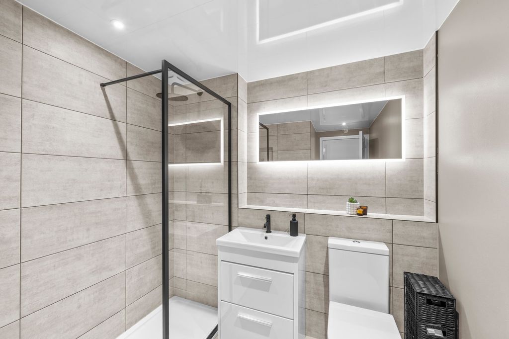 Additional image 3 of 1 bed flat for saleLeyland Road, Bathgate EH48