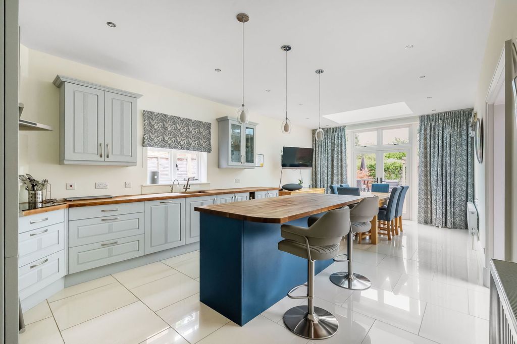 Additional image 2 of 4 bed detached house for saleAgates Lane, Ashtead KT21