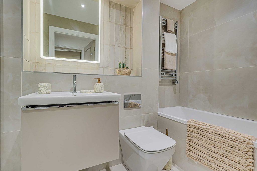 Additional image 20 of 2 bed flat for saleHall Crescent, Benfleet SS7