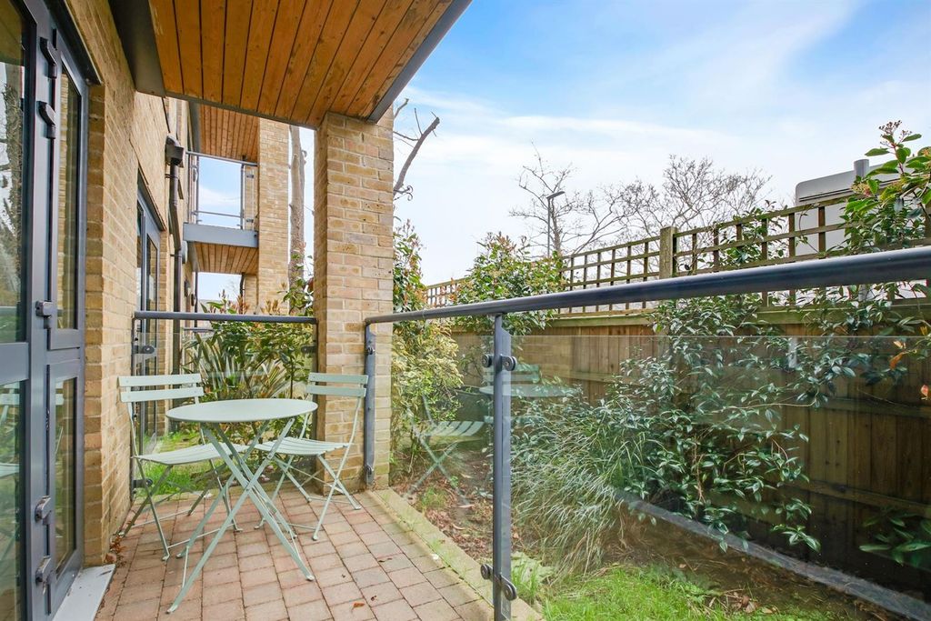 Additional image 3 of 1 bed flat for saleAlbion Road, Bexleyheath DA6
