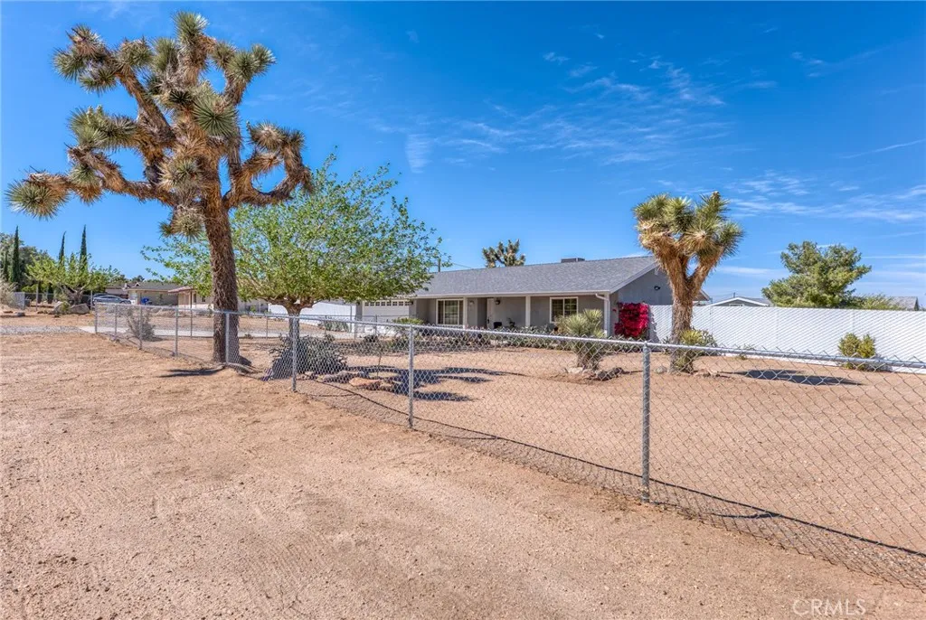 Additional image 6 of 58780 Buena Vista Dr, Yucca Valley, CA 92284