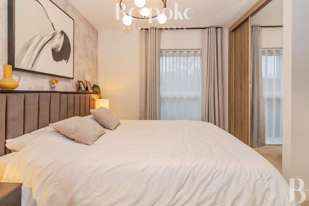 Additional image 15 of 2 bed flat for saleSunapee Road, Reading RG2