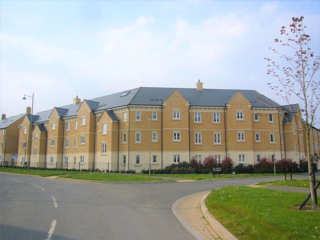 2 bed flat for saleHarvester Court, 3 Poppy Terrace, Carterton, Oxfordshire OX18
