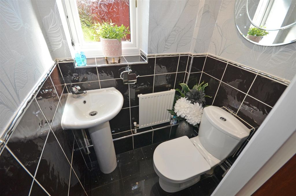Additional image 14 of 4 bed detached house for saleLarkfield Close, Ashton-Under-Lyne OL7
