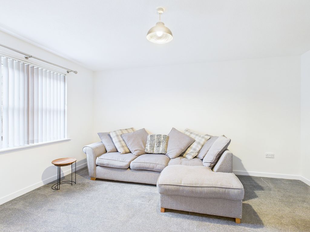 2 bed flat for saleRuthven Court, Kingussie PH21 photo 2