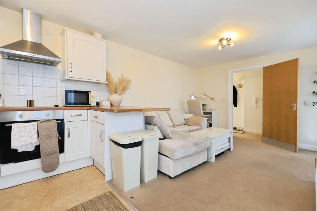 Additional image 5 of 2 bed flat for salePark Lane, Kidderminster DY11