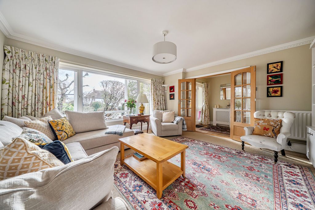 Additional image 2 of 5 bed detached house for saleHillside Road, Aldershot GU11