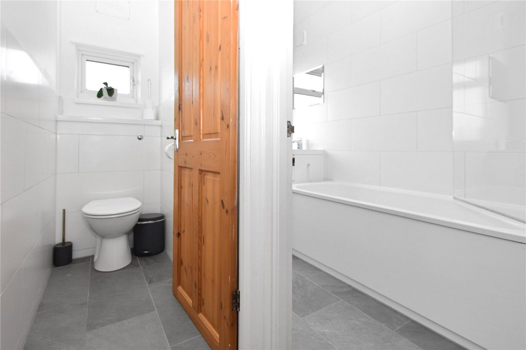 Additional image 26 of 4 bed semi-detached house for saleCumberland Drive, Bexleyheath DA7