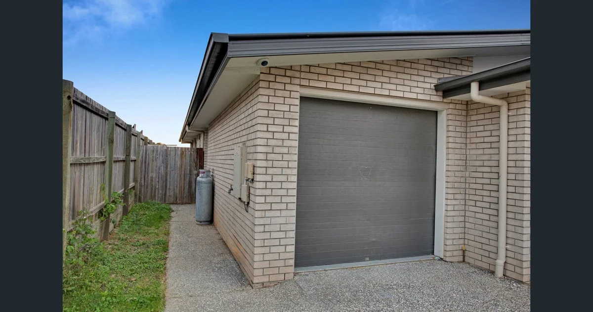Additional image 8 of 16a Chandon Court, Hillcrest QLD 4118