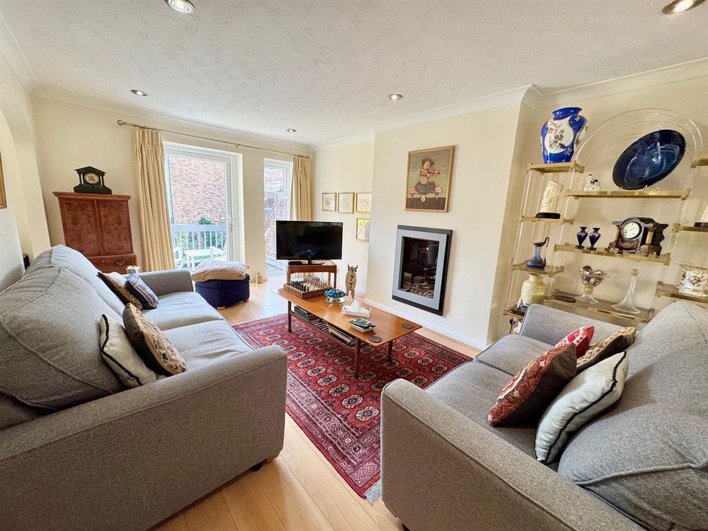 Additional image 2 of 4 bed terraced house for saleGlenfield, Altrincham WA14