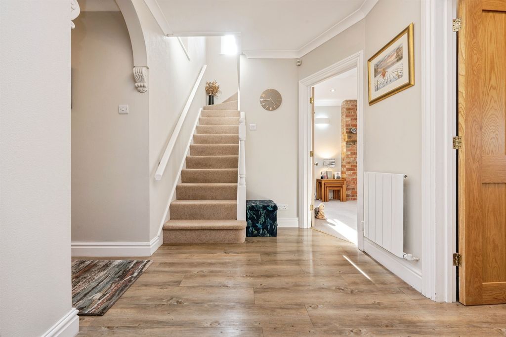 Additional image 15 of 4 bed detached house for saleMarroway, Weston Turville, Aylesbury HP22