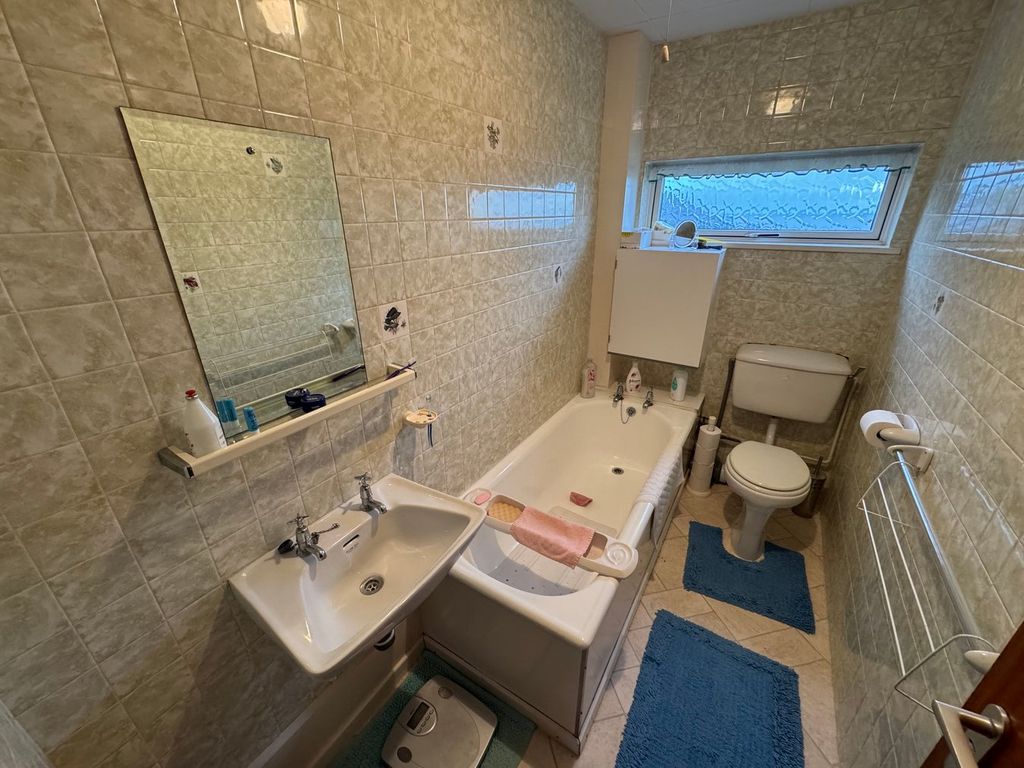 Additional image 8 of 2 bed flat for saleMorfa Gwyn, New Quay SA45