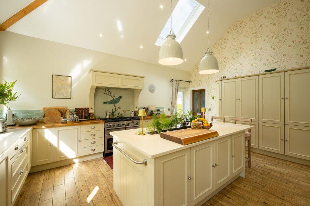 Additional image 3 of 6 bed detached house for saleRaleigh Hill, Bideford, Devon EX39