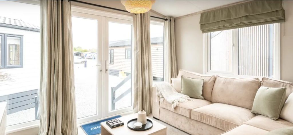 Additional image 3 of 2 bed mobile/park home for saleFintry, Glasgow G63