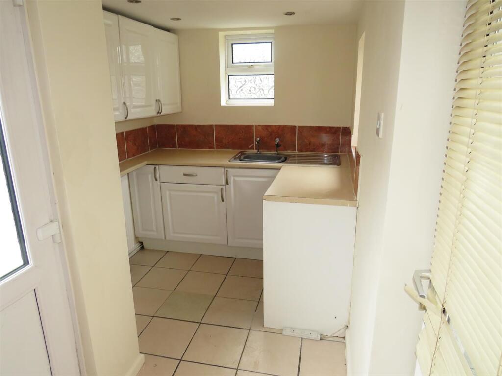 Additional image 5 of Longmeadow Crescent, Shard End.