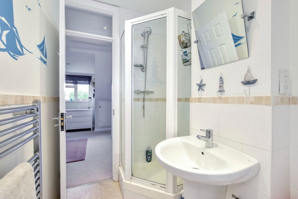 Additional image 16 of 4 bed semi-detached house for salePopes Road, Abbots Langley WD5