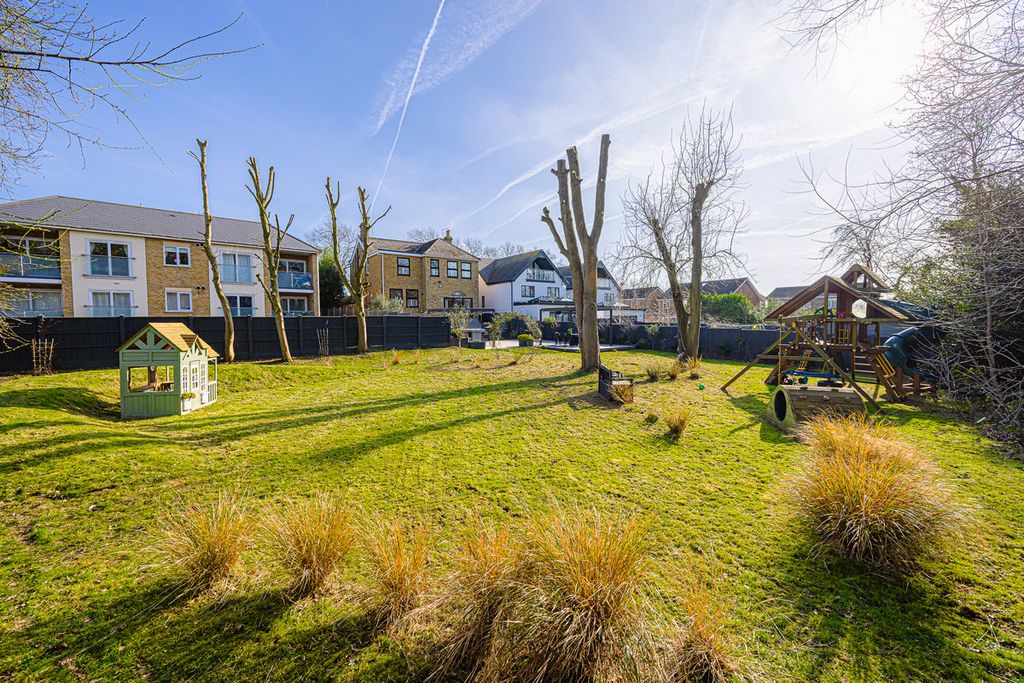 Additional image 37 of 5 bed detached house for saleRayleigh Road, Benfleet SS7