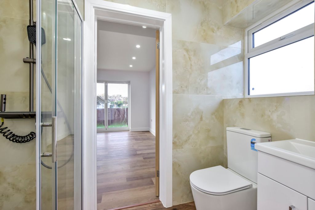 Additional image 8 of 3 bed semi-detached bungalow for saleThe Courtway, Watford WD19