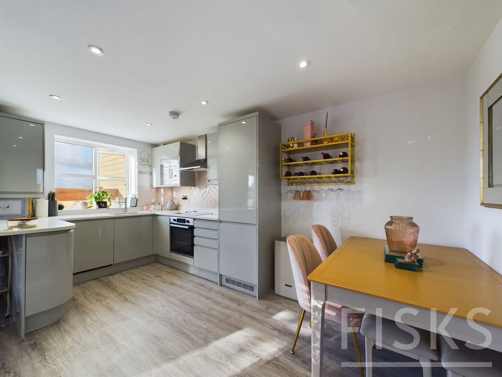 Additional image 12 of 2 bed flat for saleLondon Road, Benfleet SS7