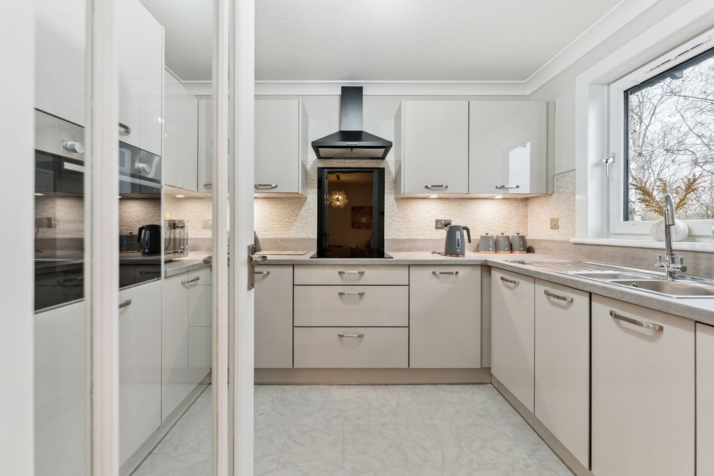Additional image 9 of 2 bed flat for saleBallagan Place, Milngavie G62