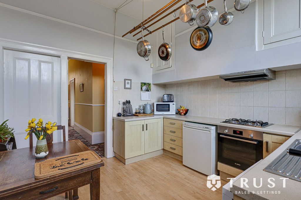 Additional image 12 of 4 bed terraced house for saleGrosvenor Road, Batley WF17