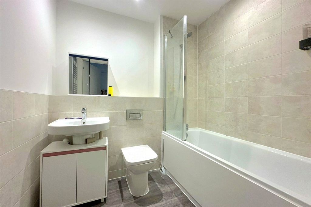 Additional image 7 of 1 bed flat for saleWoodside Close, Bagshot, Surrey GU19