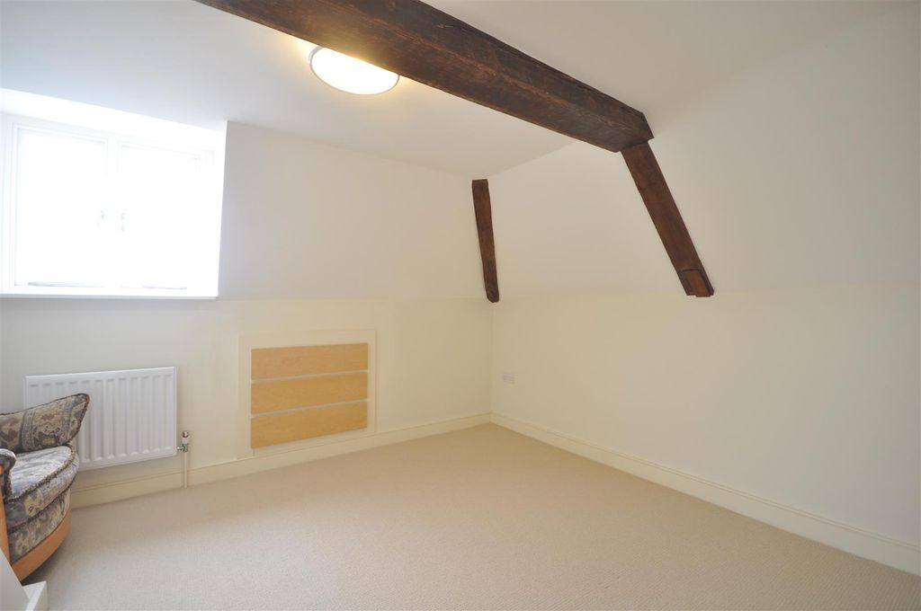 Additional image 11 of 3 bed flat for saleParkers Lane, Ashtead KT21
