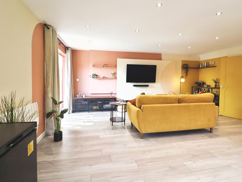 Additional image 7 of 2 bed flat for saleJudkin Court, Cardiff CF10