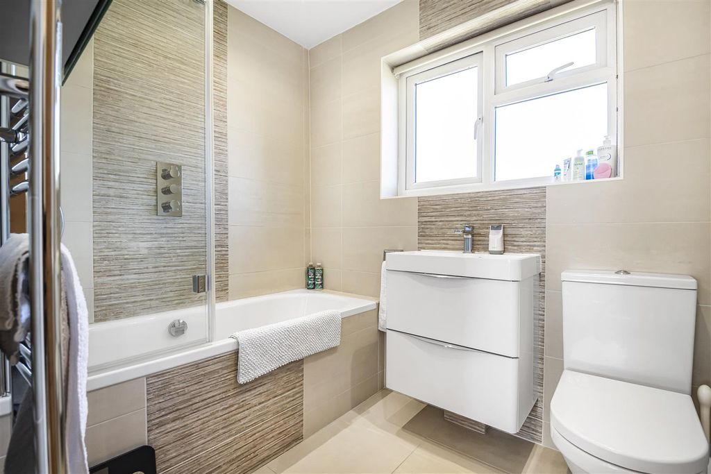 Additional image 14 of 4 bed detached house for saleShinfield Road, Shinfield, Reading RG2