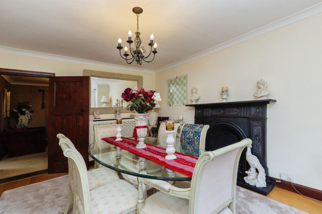 Additional image 10 of 4 bed detached house for saleParsons Lane, Bierton, Aylesbury HP22