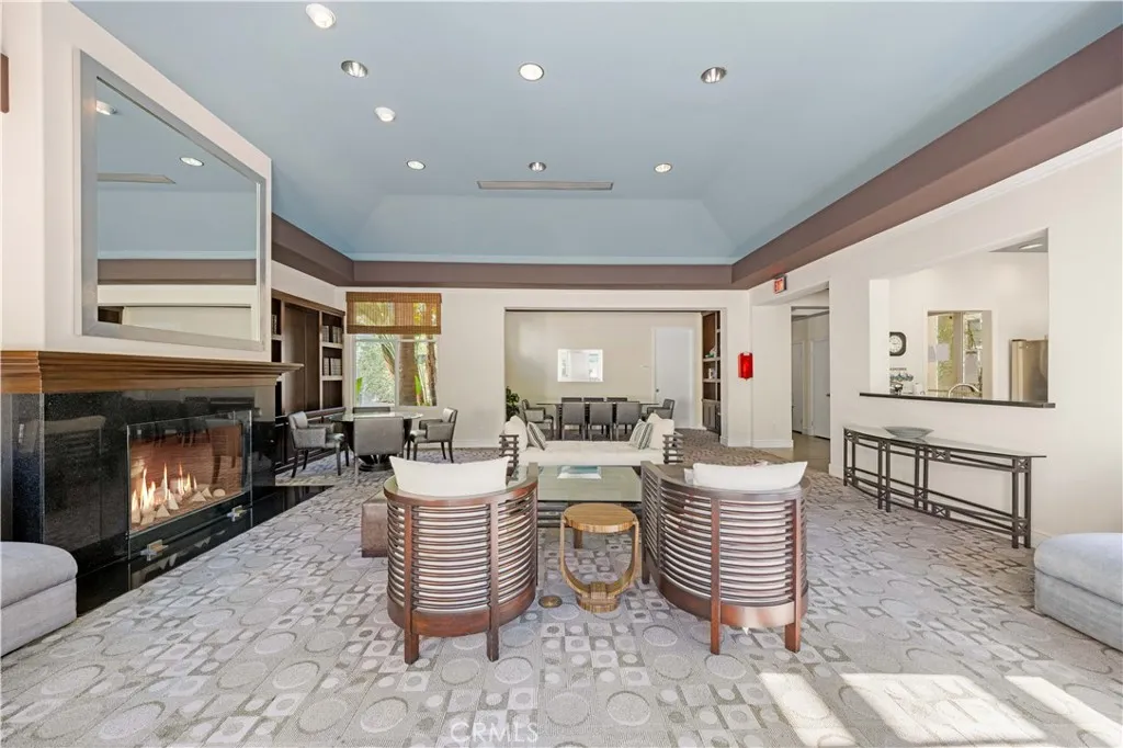 2253 Martin 106#, Irvine, CA 92612