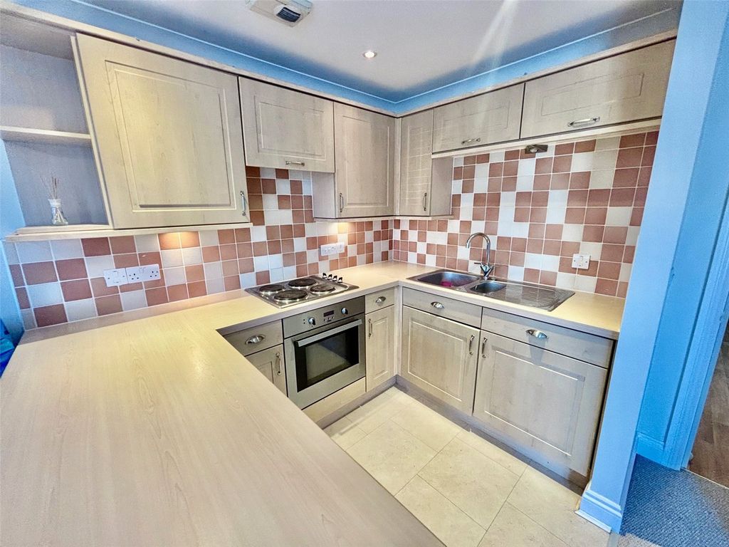 Additional image 3 of 2 bed flat for saleHarrow Road, Middlesbrough, North Yorkshire TS5