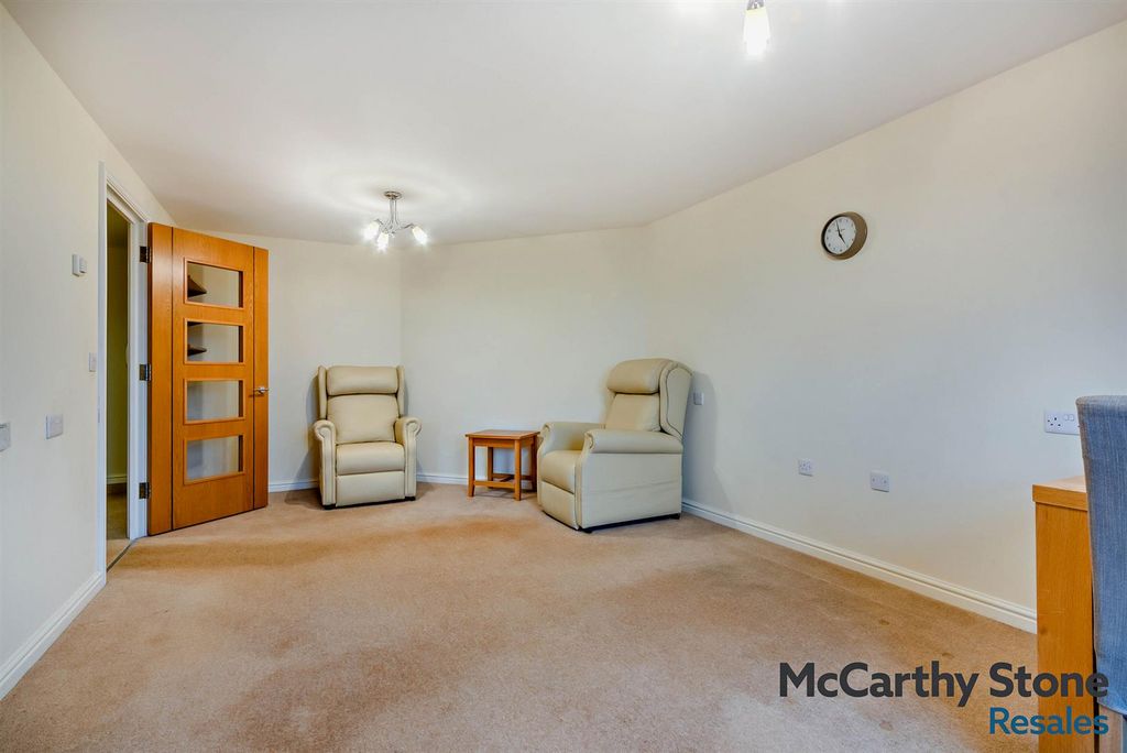 Additional image 8 of 2 bed flat for saleLady Susan Court, New Road, Basingstoke RG21