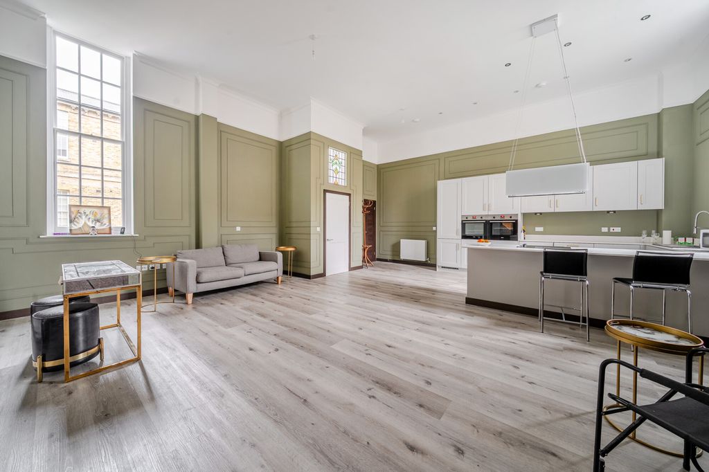 Additional image 11 of 4 bed terraced house for saleGillies Lane, Aldershot GU11
