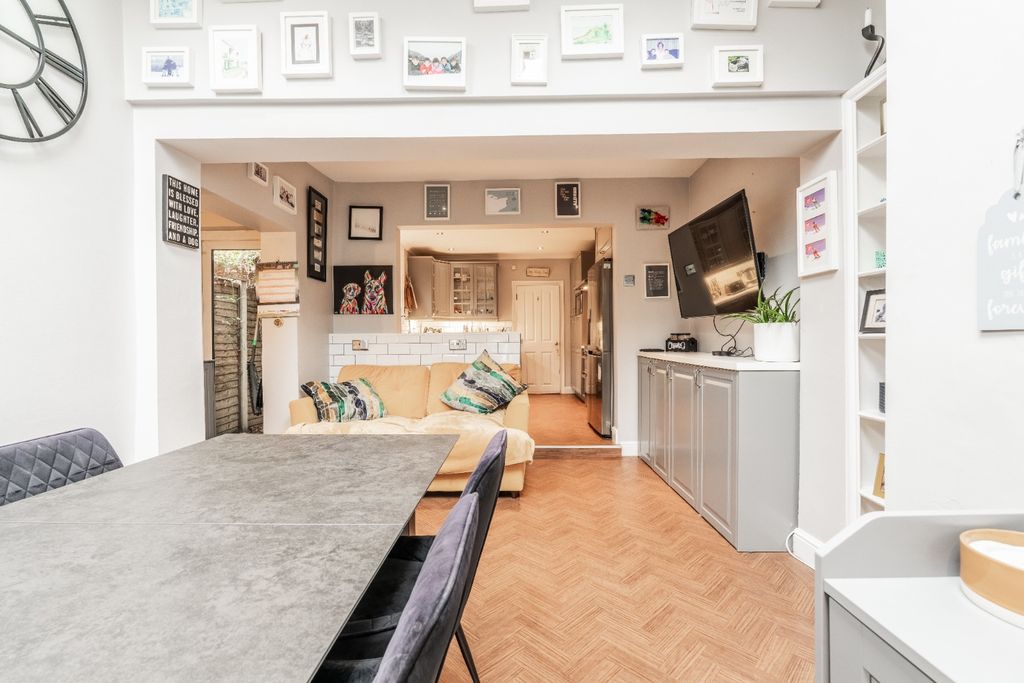 Additional image 22 of 4 bed detached house for saleIzane Road, Bexleyheath, Kent DA6