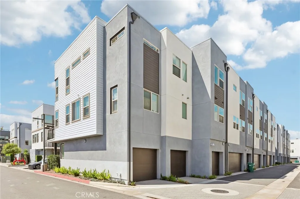 Additional image 30 of 302 Placemark, Irvine, CA 92614