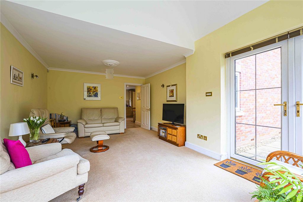 Additional image 12 of 5 bed detached house for saleShenstone Hill, Gravel Path, Berkhamsted, Hertfordshire HP4