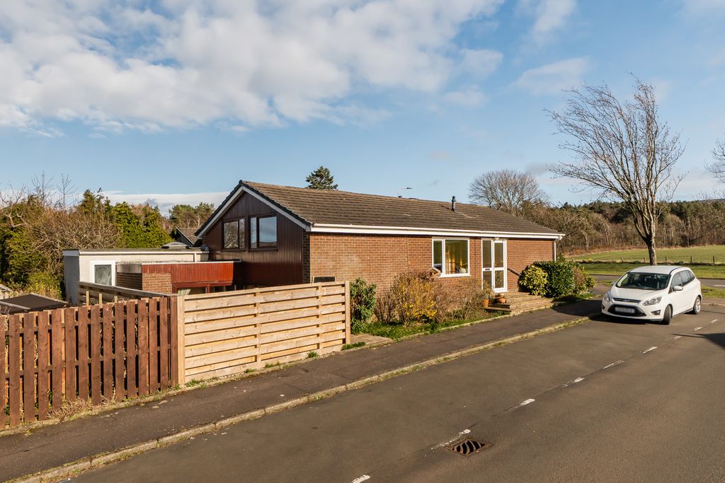 Additional image 29 of 4 bed bungalow for sale18 Cockburn Crescent, Edinburgh EH14