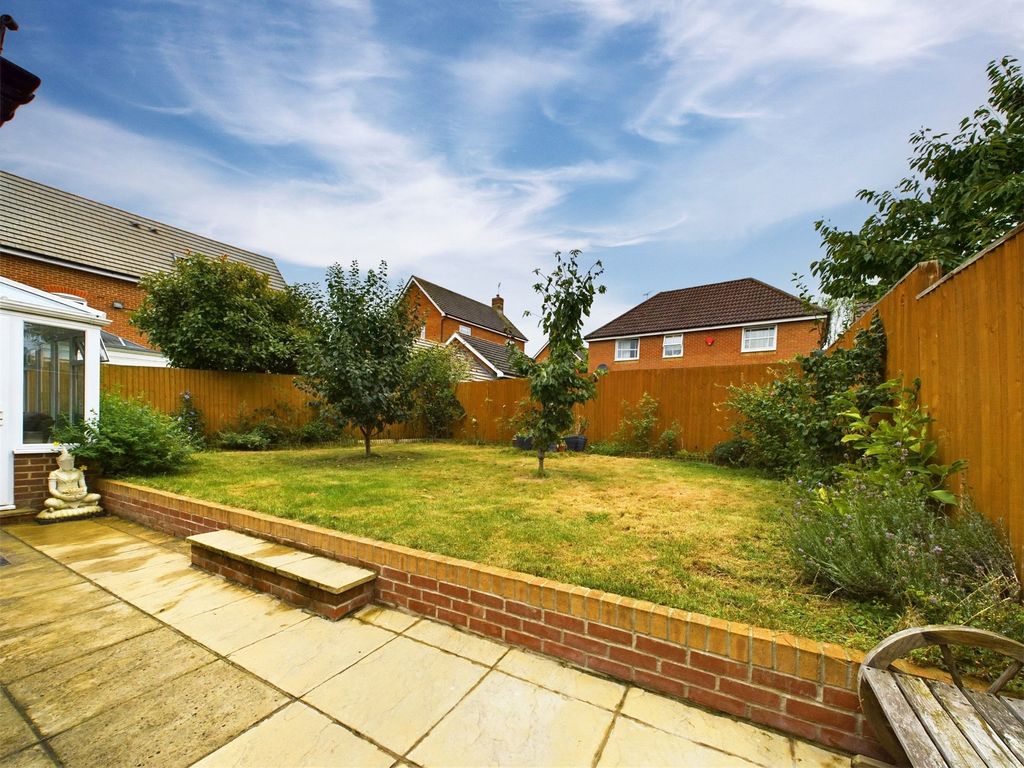 Additional image 17 of 5 bed detached house for saleArbery Way, Arborfield, Berkshire RG2