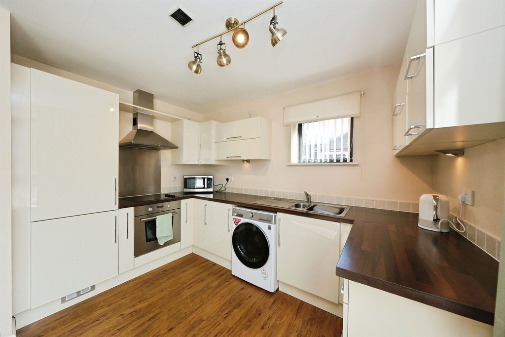 Additional image 10 of 2 bed flat for saleLeighton Way, Belper DE56