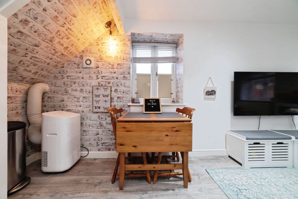 Additional image 4 of 1 bed flat for saleWalkergate, Beverley HU17
