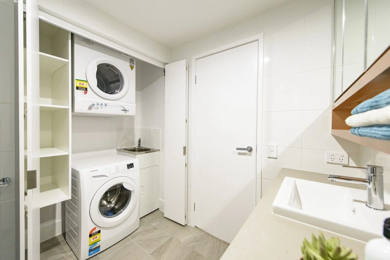 Additional image 3 of ID:21173734/88 Waldheim Street, Annerley QLD 4103
