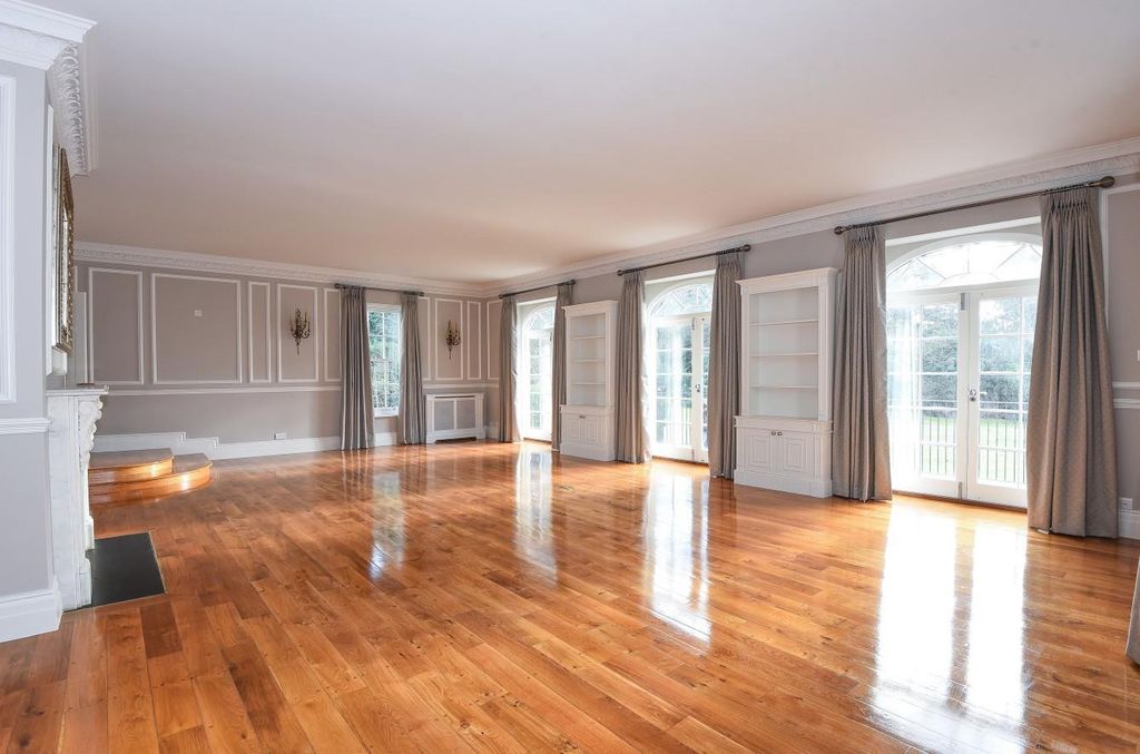 Additional image 7 of 8 bed detached house for saleSouth Drive, Wentworth, Virginia Water, Surrey GU25