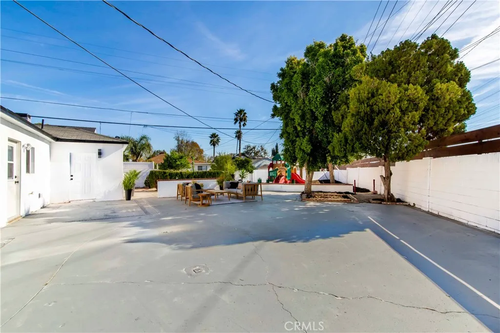 Additional image 67 of 10816 Calvert St, North Hollywood, CA 91606