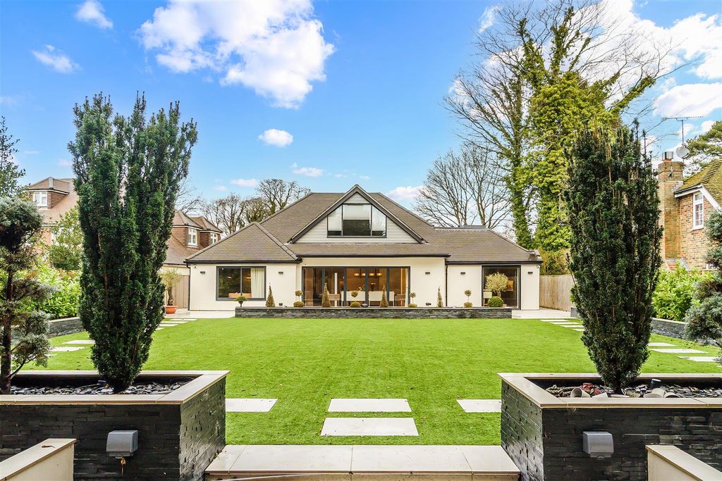 Additional image 34 of 5 bed detached house for saleWoodmansterne Lane, Banstead SM7